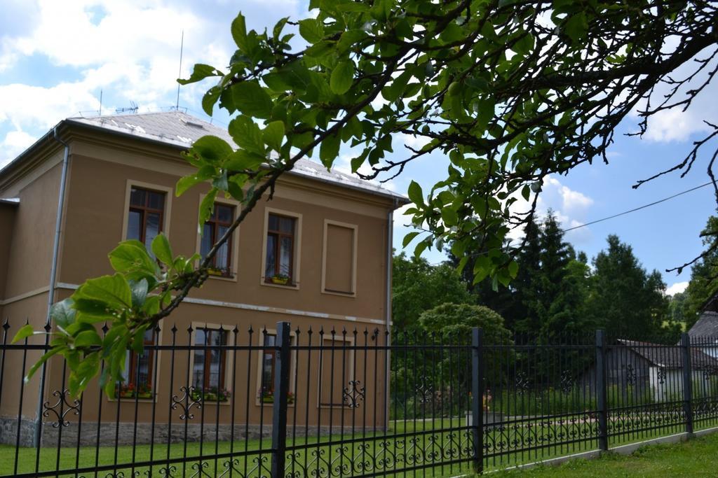 Pension Stara Skola Vysoke Zibridovice Экстерьер фото